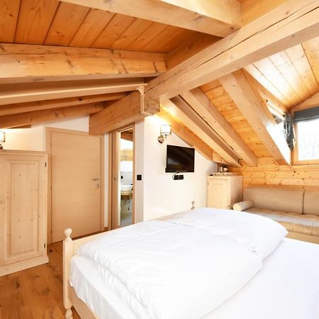Lo Chalet delle Ville Varena Buitenkant foto