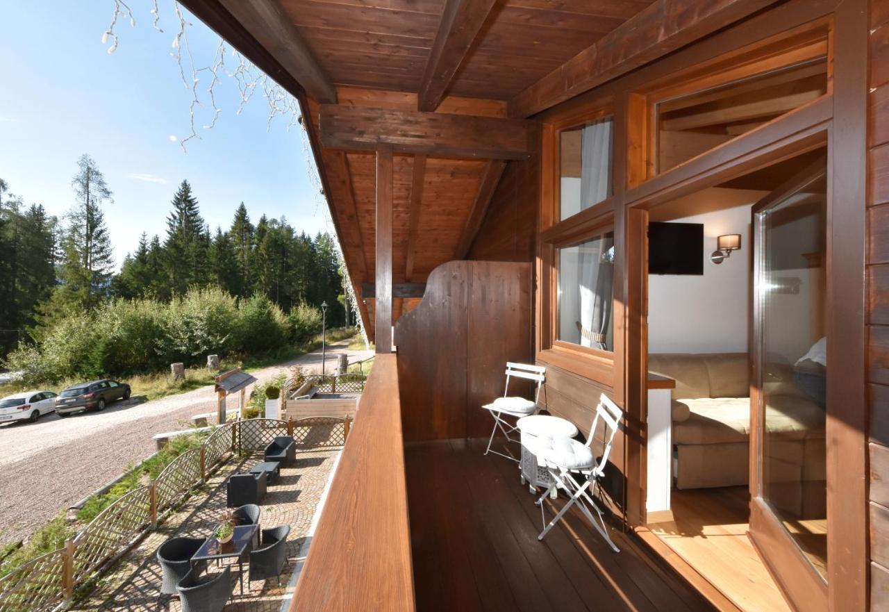 Lo Chalet delle Ville Varena Buitenkant foto