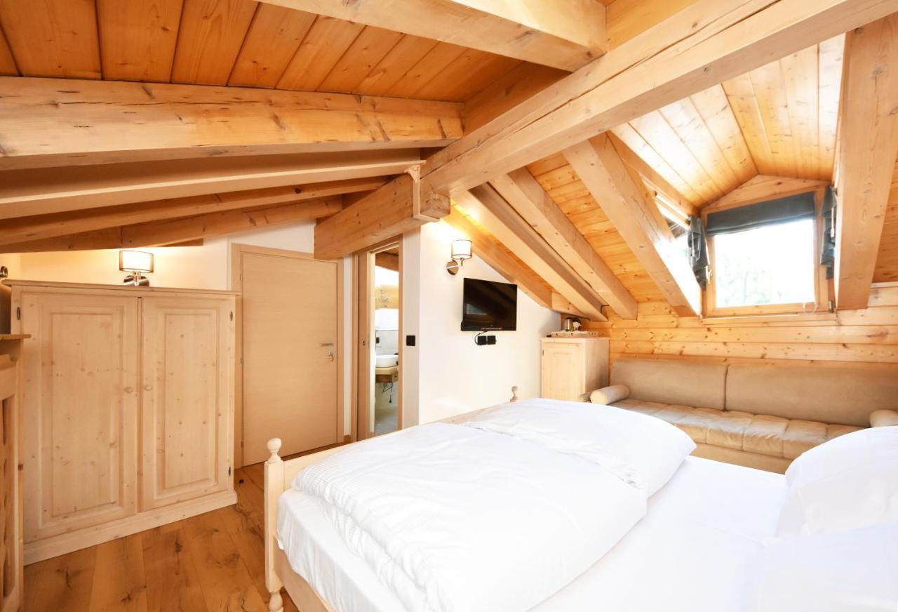 Lo Chalet delle Ville Varena Buitenkant foto